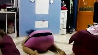 Two lustful arab ladies shaking their large butts on webcam
