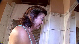 Watching Her Go Wild Finger-Fucking Her Soaked Pussy Like A Champ