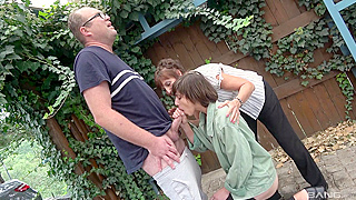 Randy Mature Milf Seduces Babe Outdoor Fucking Frenzy Passionately