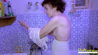 Amateur bathroom footage with naked granny and teen lesbian friend