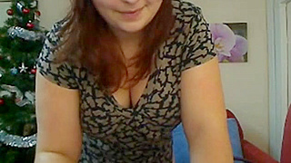 Curvy Romanian Babe Gets Naked and Masturbates on Cam for Horny Viewers