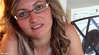 Naughty Housewife Simona J Pleasure her Wet Pussy with Fingers and Toys