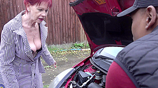 Lustful Older Babe Caroline Takes a Hard Interracial Dick in Her Wet Pussy