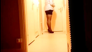 Voluptuous Housewife Greedily Sucks Off Lucky Pizza Delivery Guy's Big Hard Cock