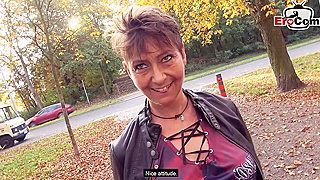 Amateur German Mature MILF Gets Naughty in Public Park Pickup Date
