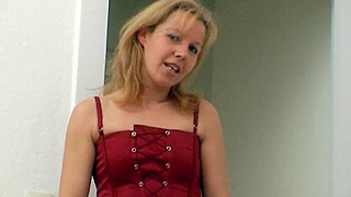 Slutty Babe Spreads Her Pussy and Jerks Him Off to a Messy Cumshot