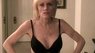 Busty Babe Gives Mind-Blowing Blowjob In Hd Close-Up