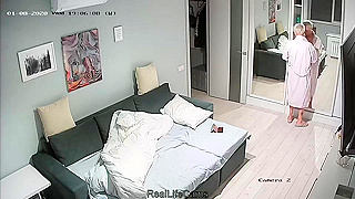 A mother from Moldova comes to daughters