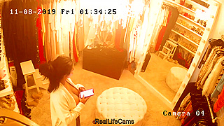 Amateur sex. A cutie lives alone, often stripped or changing raiment