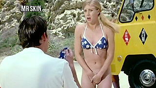 Noname's straight hair clip