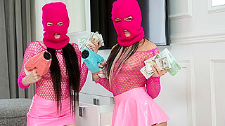 Slutty Stepsister and Friend’s Sexy Heist Ends in Wild Threesome with Stepbro’s Big Cock