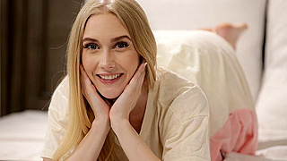 Blonde Babe Gives Sloppy Blowjob And Swallows Every Drop