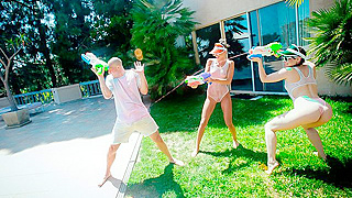 Soaking Wet Besties Gang Up On Lucky Stepbrother And Share His Throbbing Rod