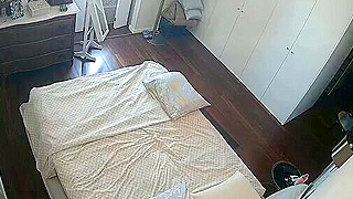 Hidden Spy Ipcam Catches European Milf Mom Furiously Masturbating To Porn