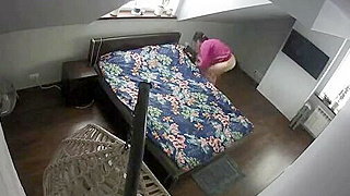 Sexy Hidden Cam Video - Busty College Chick Fingers Herself On Bed