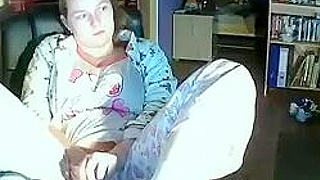 Watching A Chubby German Blonde Pleasure Herself On Rat Cam