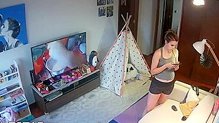 Spy Ipcam Catches Young German Mom Doing Yoga In Seductive Outfit