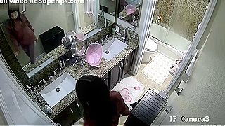 Caught On Spy Cam ☆ American Babe's Naughty Bathroom Routine Exposed