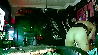 Experiencing An Erotic Turkish Tattoo Session At The Parlor 04