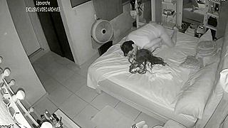 Hacked IPCam Shows Curvy Lady Seducing the Camera