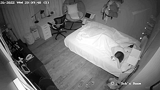 Caught On Cam, American Babe Fingers Herself In The Dark