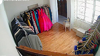 Spy Ipcam Caught Her – Hacked Cam Reveals Girl Fully Naked In Clothes Shop