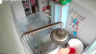 Exposed On Hidden Ipcam, Mexican Milf Masturbates In Bathtub - Hacked Cam