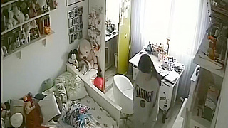 Caught On Cam, College Girl Shamelessly Masturbating To Orgasm