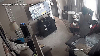 Hot Mature Woman Seducingly Masturbates on Couch