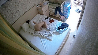 Caught On Hidden Cam - Mutual Masturbation On Bed With Sounds Of Raw Passion