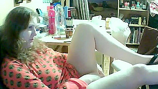 Chubby French Babe Masturbates Sensually for You