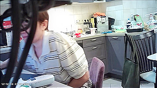 Sneaky MILF Masturbates in Secret Hidden Spot
