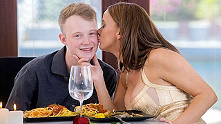 Mind-Blowing Throat-Fucking This Slurping Babe Until She Gags & Drips