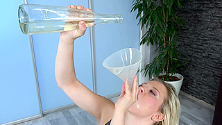 Dirty Anna Ray Pisses and Drinks It, Teasing Shamelessly in HD