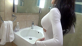 Stepmom Begs For Creampie After Getting Her Tight Pussy Pounded Rough