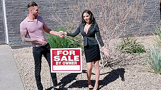 Realtor Sucks Cock & Takes Creampie To Seal The Deal In Steamy Property Tour
