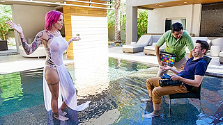 Smoking Hot MILF Soaks The Set As Pervy Photographer Plows Her Juicy Pussy With His Thick Lens