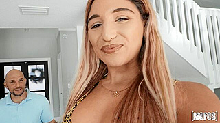Mesmerizing Blonde Sucking Hungry Cock With Hypnotic Skill